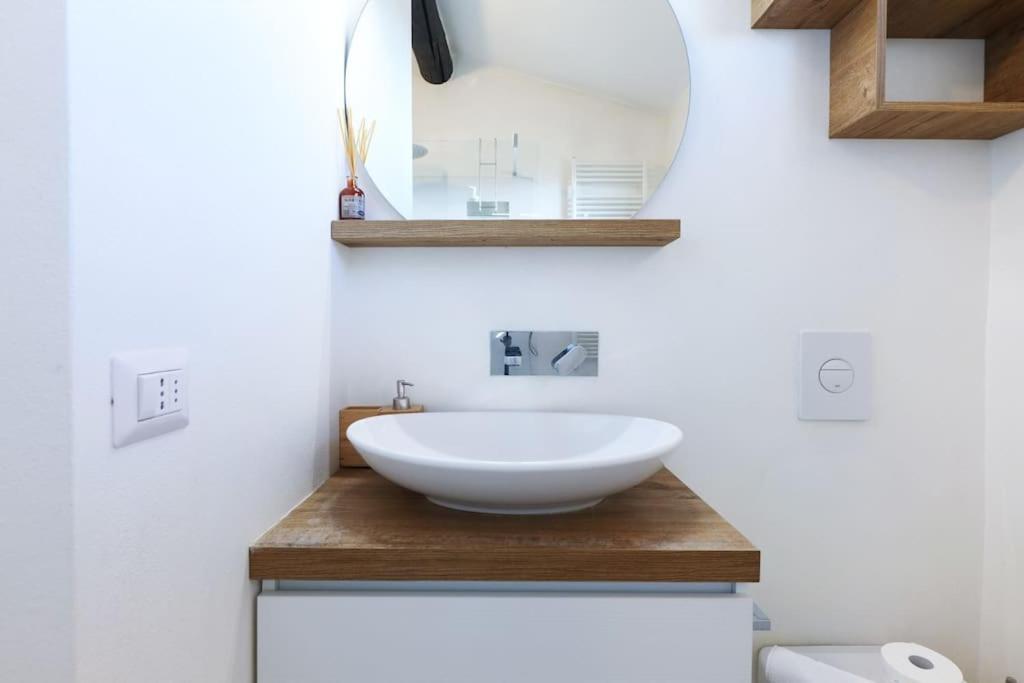 Primopiano - Battaglia B Apartment Милано Екстериор снимка